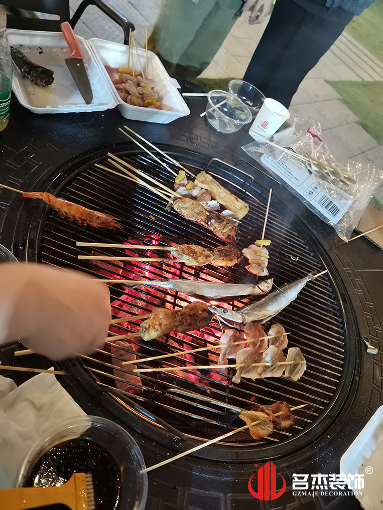 昭通钱柜qg777官方网站装璜设计公司图册